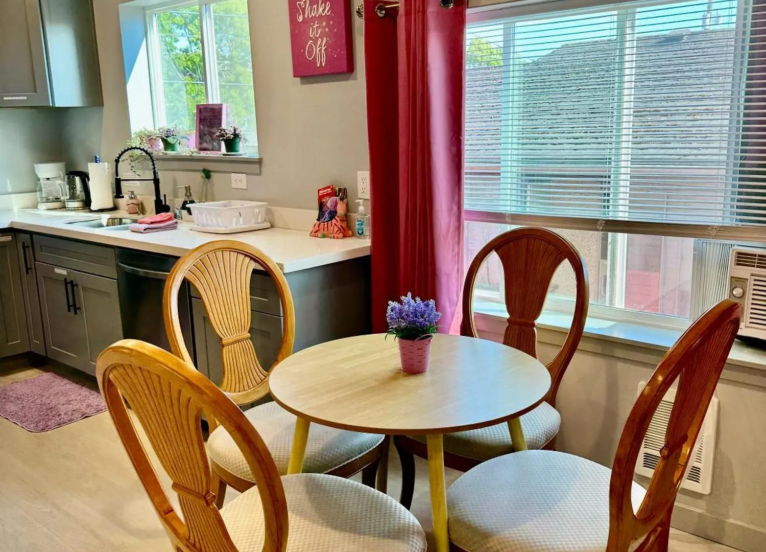 Seattle Alki Oasis: Modern Apartment Near Beach & Downtown United States
