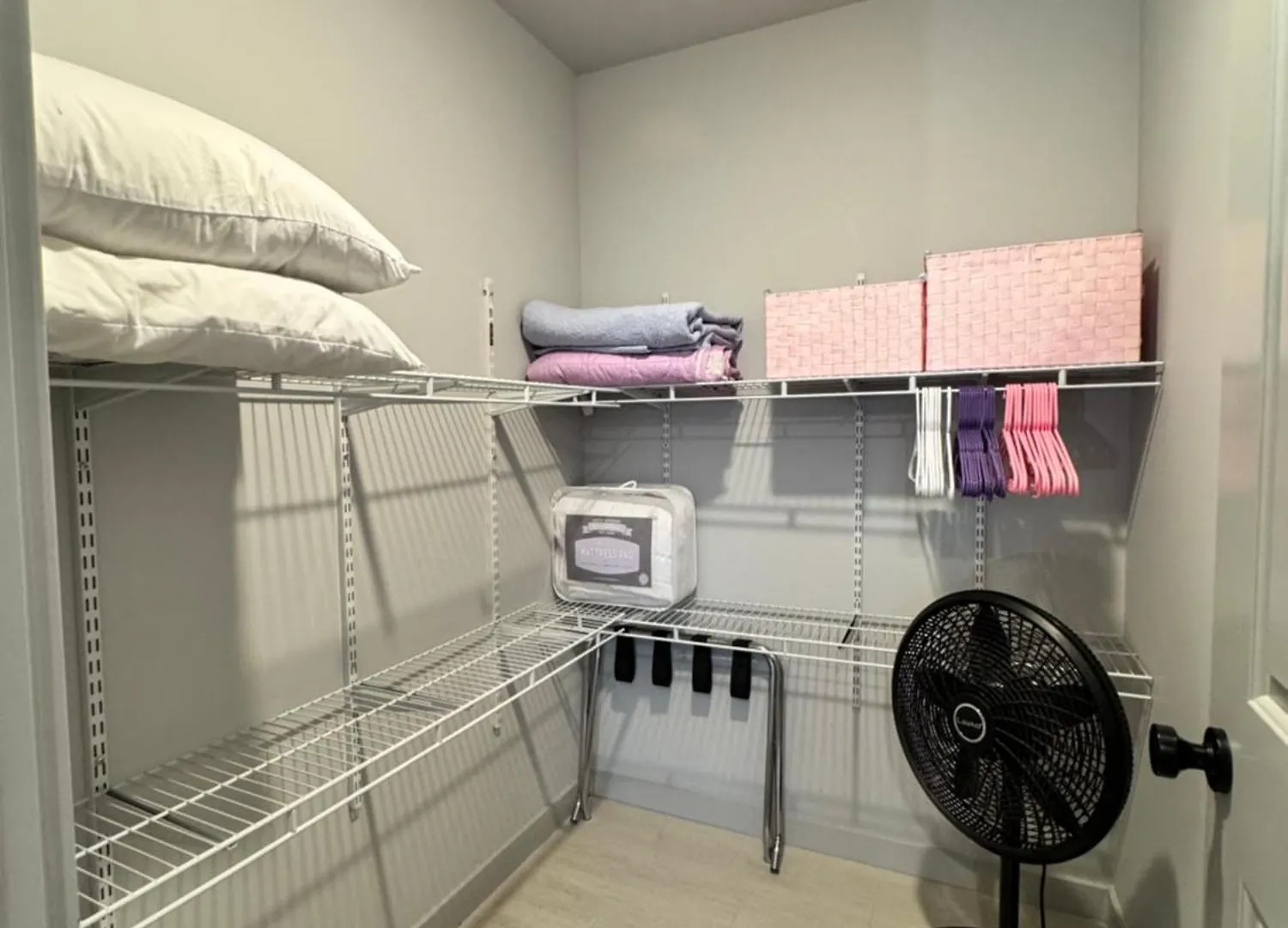 Seattle Alki Oasis: Modern Apartment Near Beach & Downtown United States