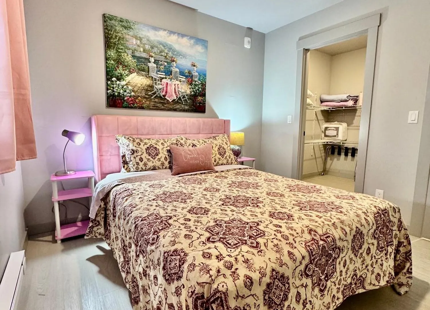 Seattle Alki Oasis: Modern Apartment Near Beach & Downtown