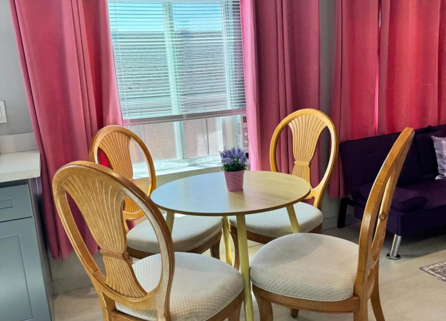 Seattle Alki Oasis: Modern Apartment Near Beach & Downtown