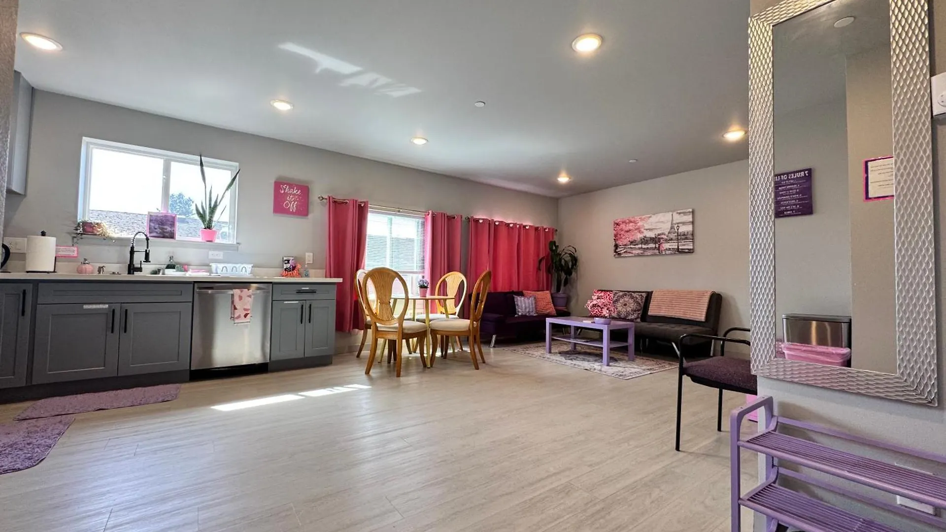 Seattle Alki Oasis: Modern Apartment Near Beach & Downtown