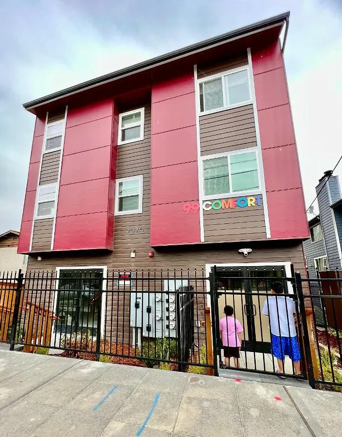 Seattle Alki Oasis: Modern Apartment Near Beach & Downtown
